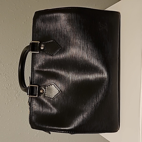Louis Vuitton Handbags - Authentic Louis Vuitton Speedy EPI Leather